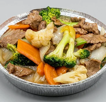 Fried sliced beef with mixed vegetables